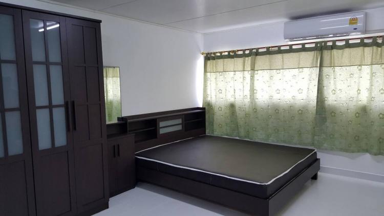 ให้เช่าห้อง 
 ห้องเล็กด้านนอก อาคาร T8 ชั้น 10