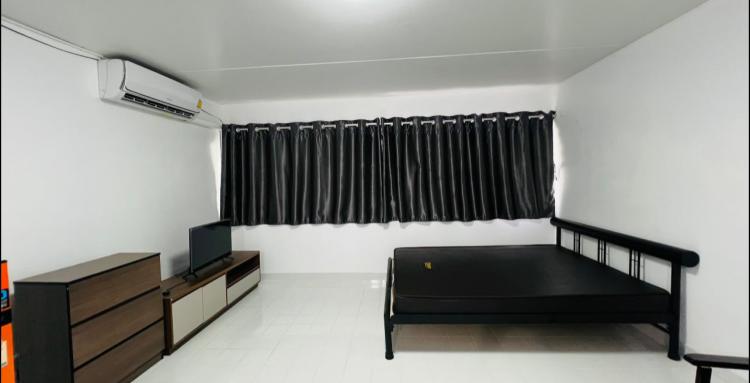 ให้เช่าห้อง 
 ข้างห้องมุม อาคาร C7 ชั้น 4