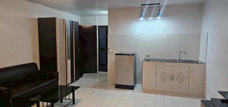 ให้เช่าห้อง 
 ห้องเล็กด้านใน อาคาร T8 ชั้น 7